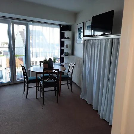 Jules De Trooz Apartment *